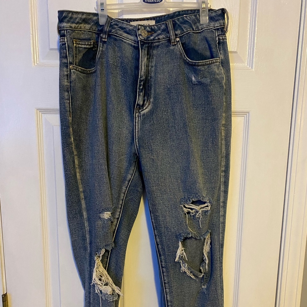 Pacsun Acid-Wash Ripped Mom Jeans